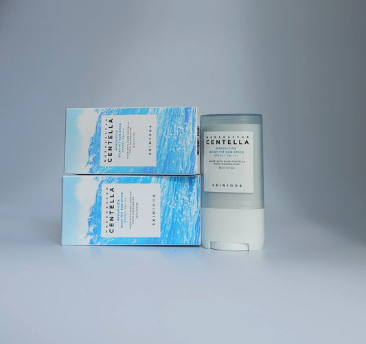 Protector Solar - Centella Hyalu-Cica Silky-Fit Sun Stick SPF50+ 20g - SKIN 1004