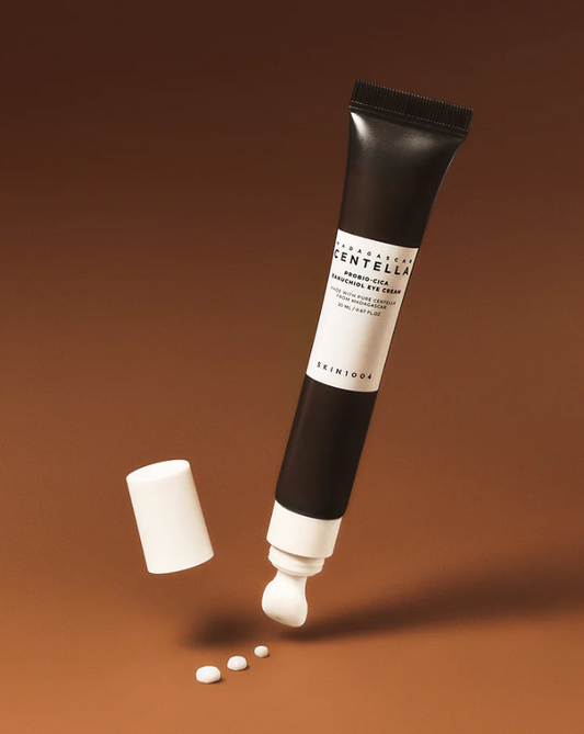 CREMA PARA CONTORNO DE OJOS  - Skin1004 Madagascar Centella Probio-Cica Bakuchiol Eye Cream